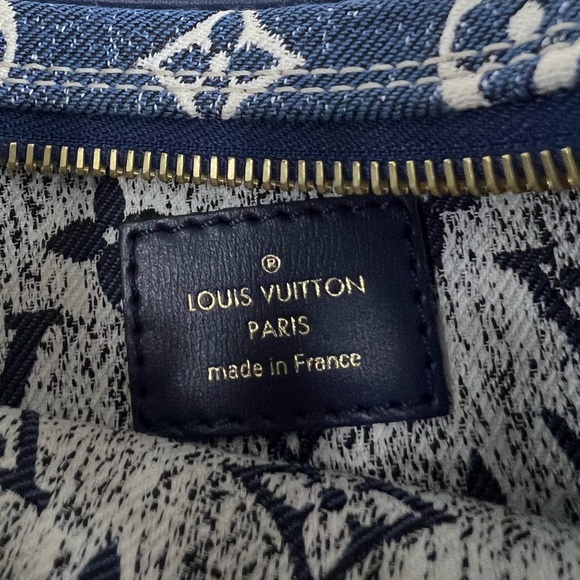 Louis Vuitton Loop Blue Denim Monogram - Picture 7 of 10